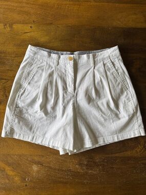 Women's Pleated White Shorts